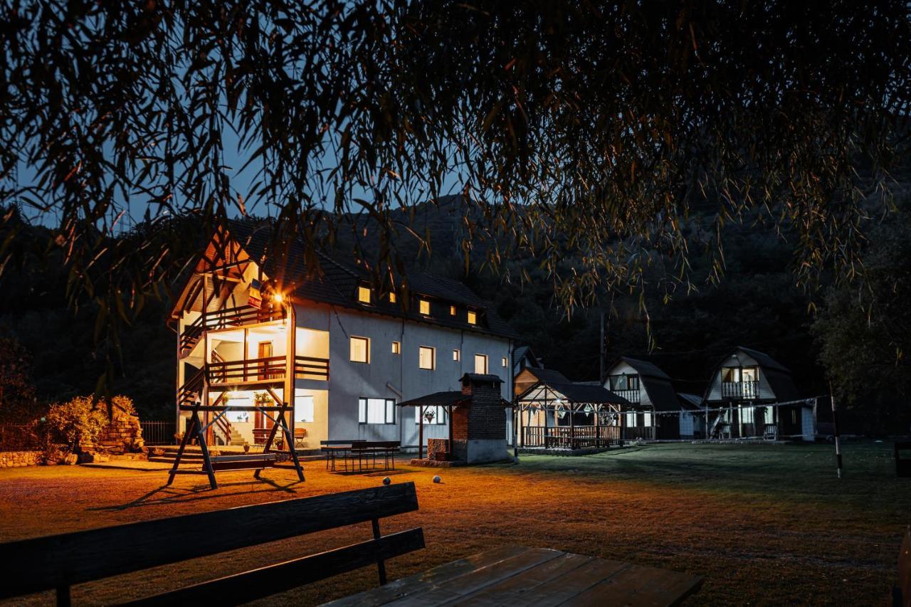 Casa Ardeleana Hotel Lotrioara Eksteriør billede