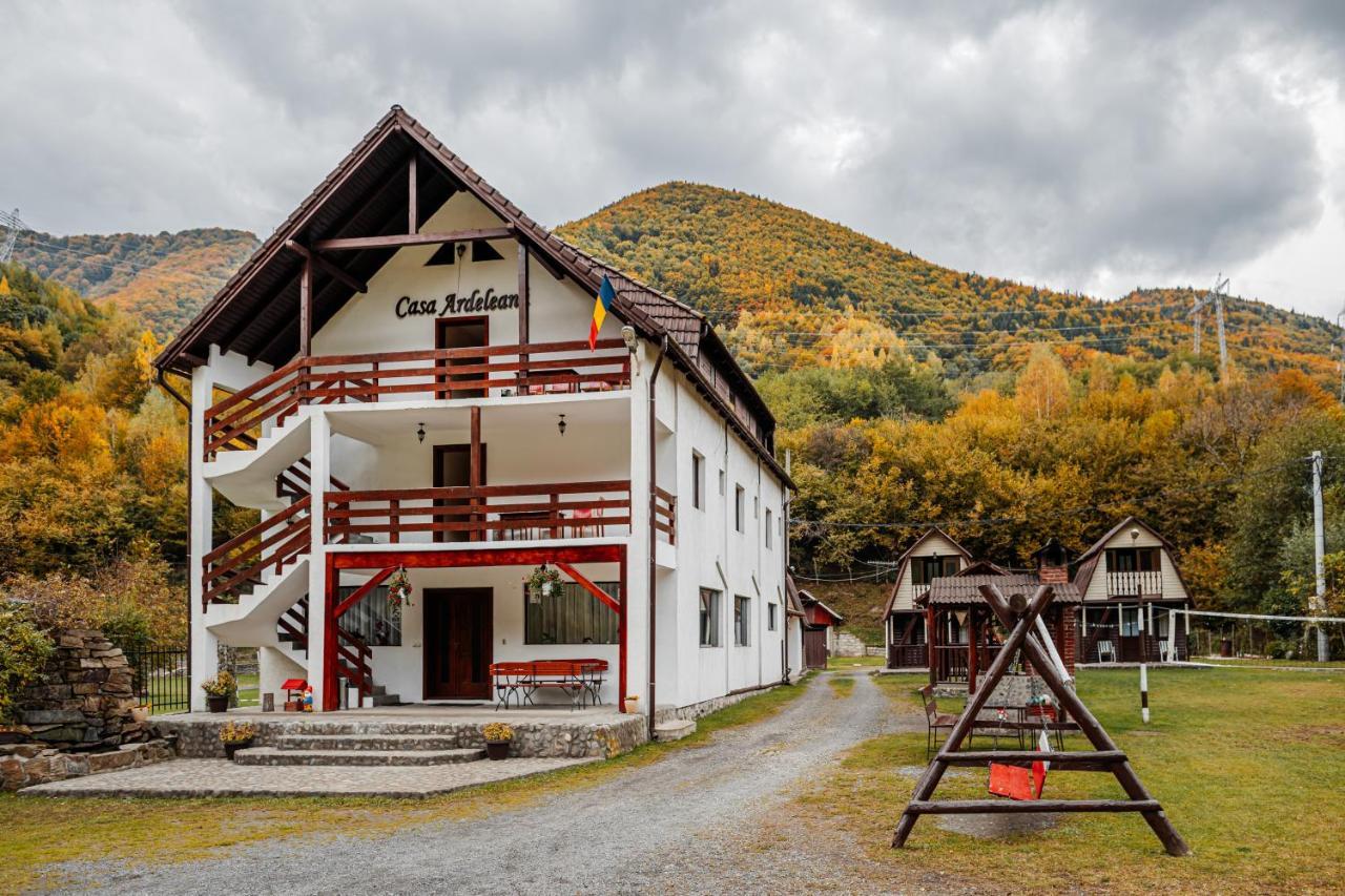 Casa Ardeleana Hotel Lotrioara Eksteriør billede